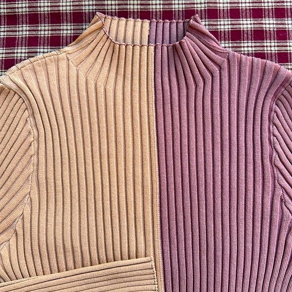 Woman’s Red By BKE Color Block Ribbed Long Sleeve - Picture 5 of 8